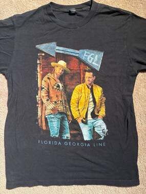 FLORIDA GEORGIA LINE OFFICIAL TOUR T-SHIRT SIZE M-RARE!!!